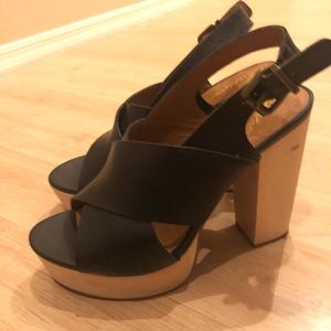 Seychelles black wooden heels